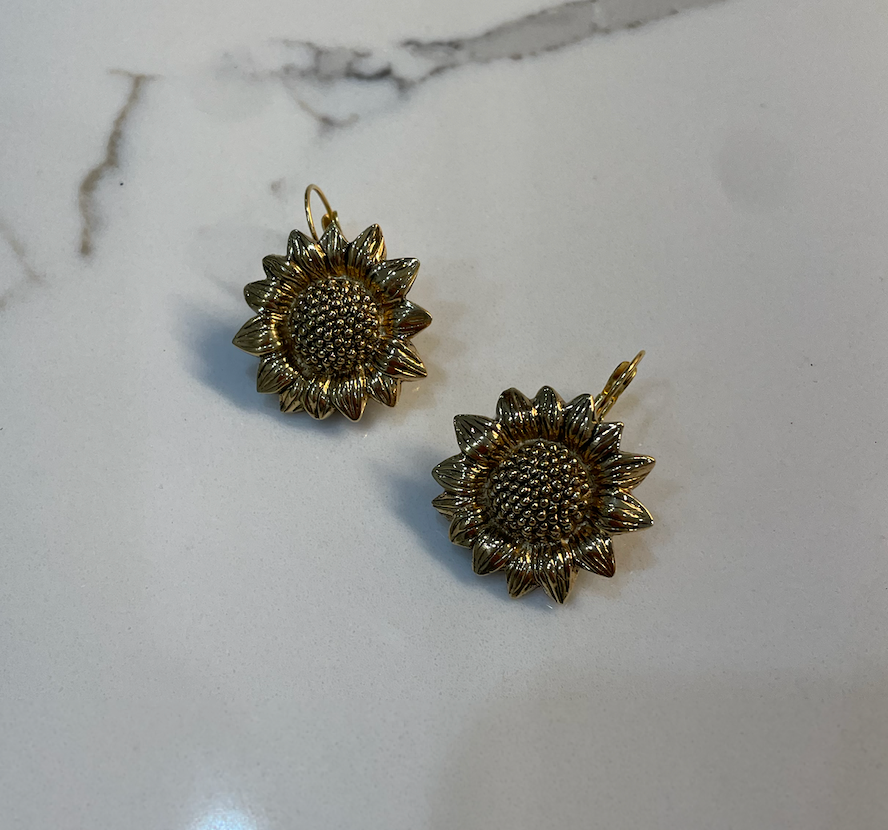 Gifting Vintage Estate Earrings Costume Sunflowers Pierced Earrings