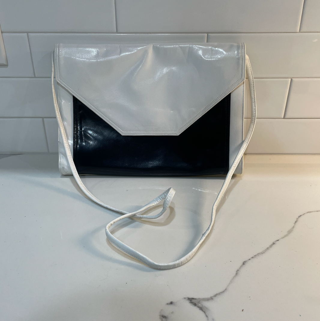 Gifting Vintage Handbag White and Navy Leather Envelope Purse